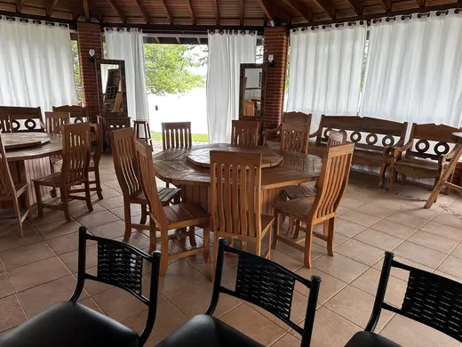 Espaços e estrutura da Fazenda Pingo D'Água